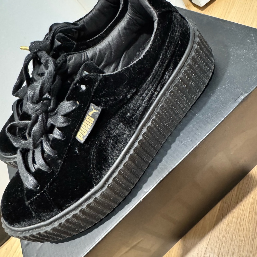 🖤 Puma x Rihanna Fenty Black Velvet Platform Sneakers size 6